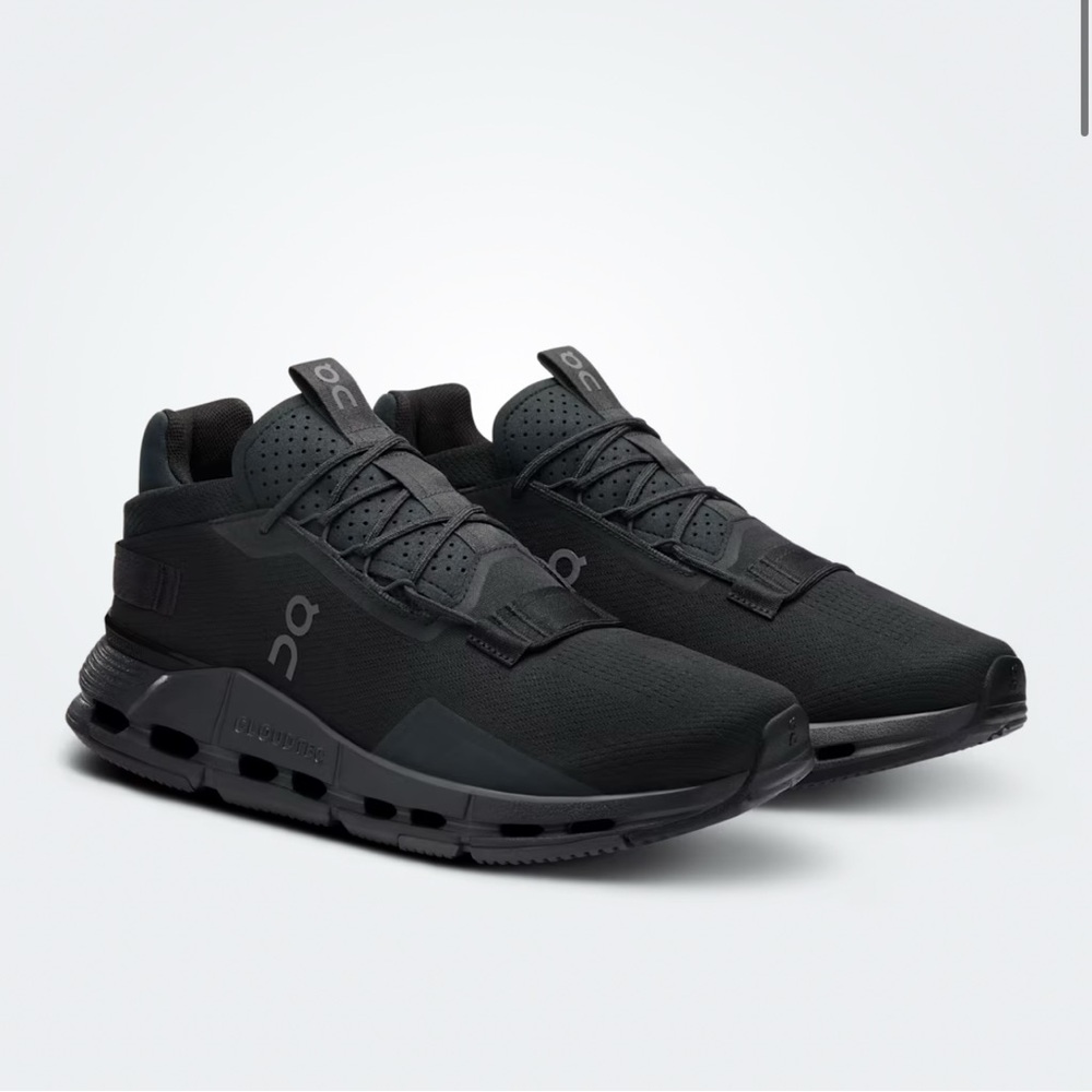 On Running Women’s Cloudnova 2 Black Sneakers